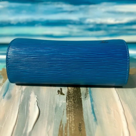 Louis Vuitton Dauphine Epi Toledo Blue Cosmetic Bag - Picture 4 of 11